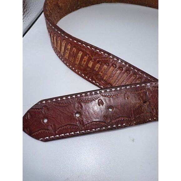 Brown Leather Belt With Beautiful Weaving Detail  Size Small - Picture 4 of 8